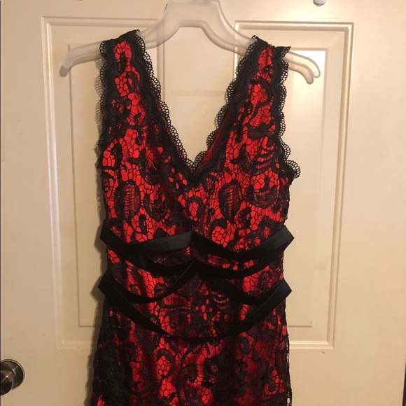 JJ’s House Black Lace Red Underlay Cocktail Dress - Picture 1 of 3